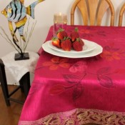 hp-square-tablecloth-fuchsia-1-293x409