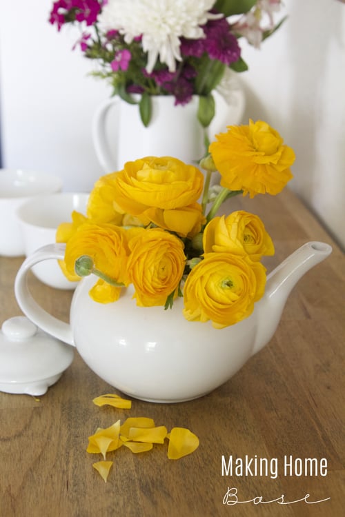 Teapot Vase Fresh Flowers