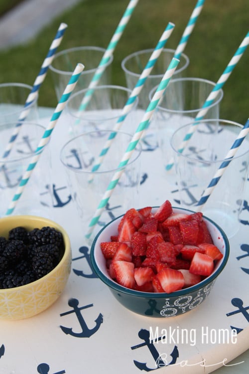 Outdoor Drink Station and MORE summer ideas #summercelebration