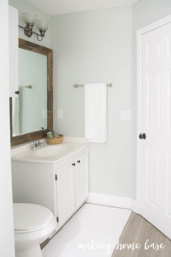 Coastal Guest Bathroom-77
