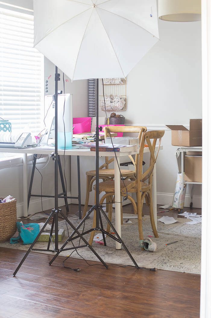 REAL Christmas Home Tour - Bloggers share real, unstyled pics of their homes during Christmas time