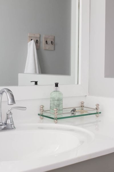 Bathroom Countertop Refinishing - A budget friendly bathroom update