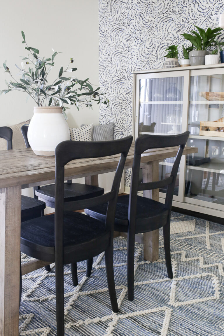 Black Dining Chairs - How to Contrast Your Table and Chairs
