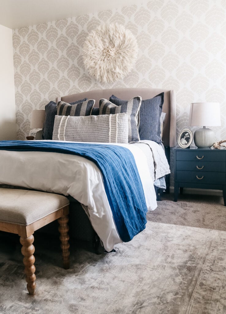 Main bedroom decorating Ideas