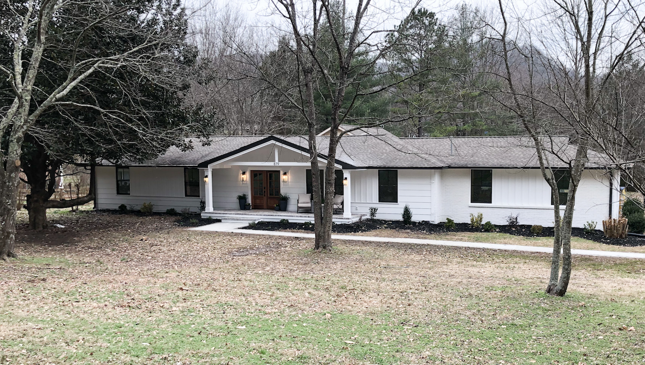 White House Black Trim - A Classic and Timeless Home Exterior Design