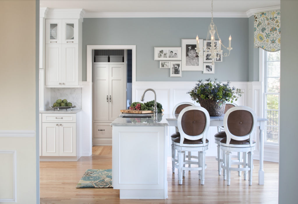 Benjamin Moore Mount Saint Anne blue gray