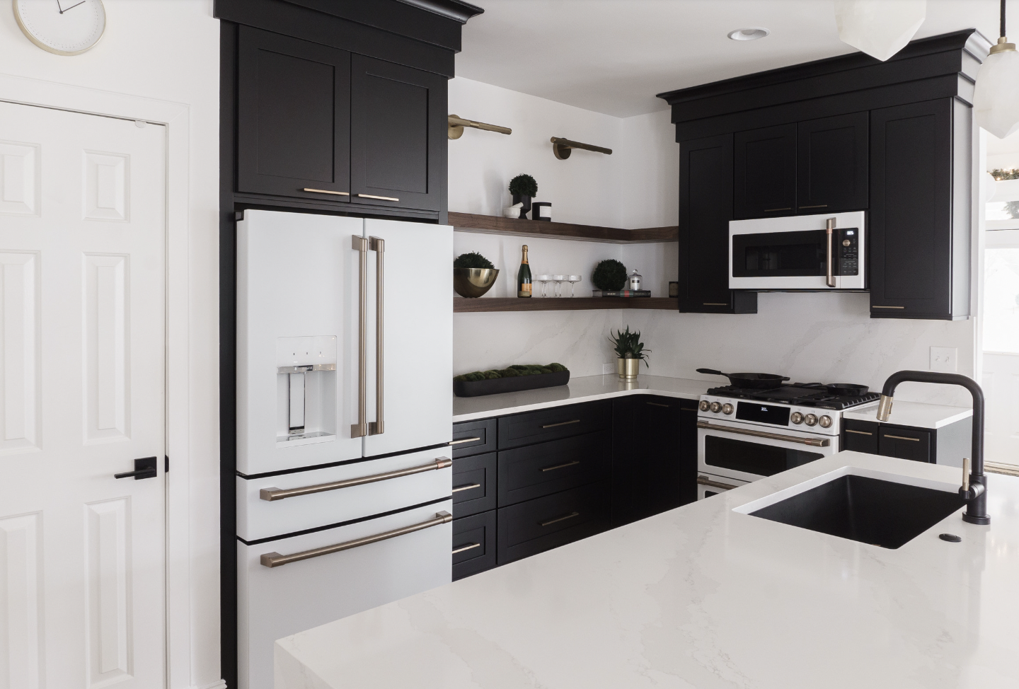 True Black Sherwin Williams Tricorn Black SW 6258