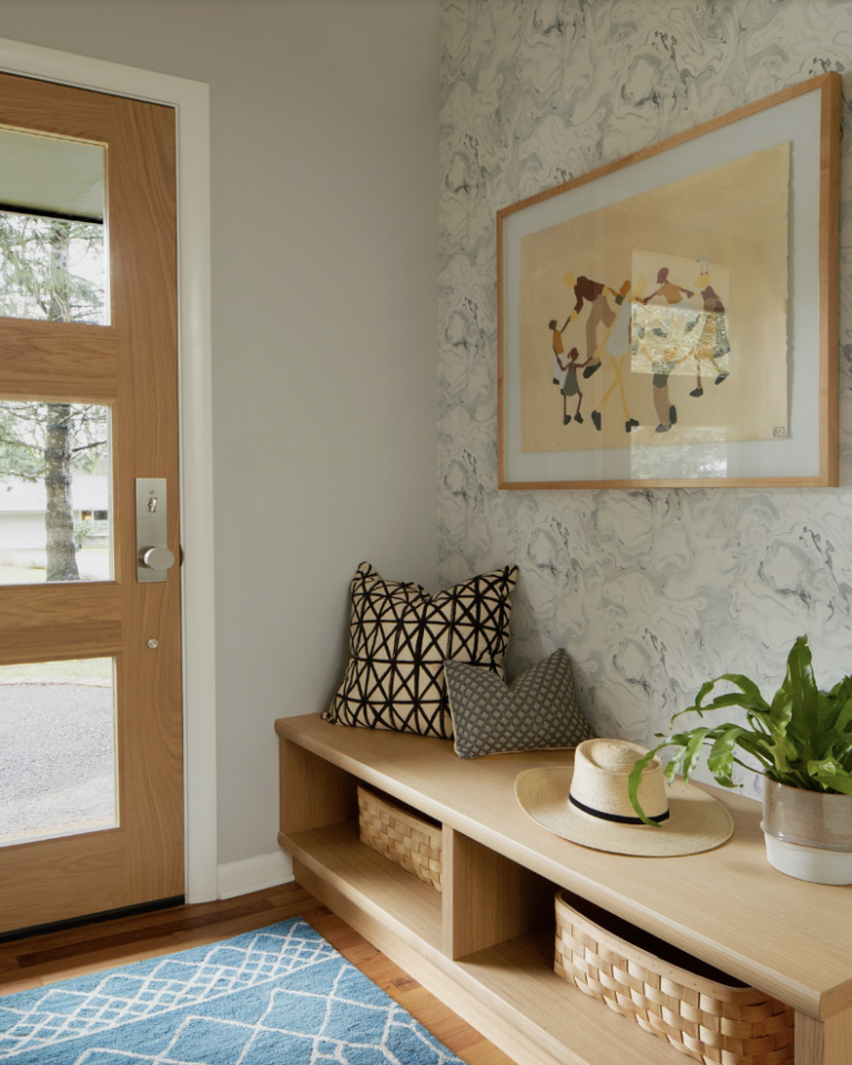 Entryway Bench With Storage: Practical Ideas for Organizing Your Foyer