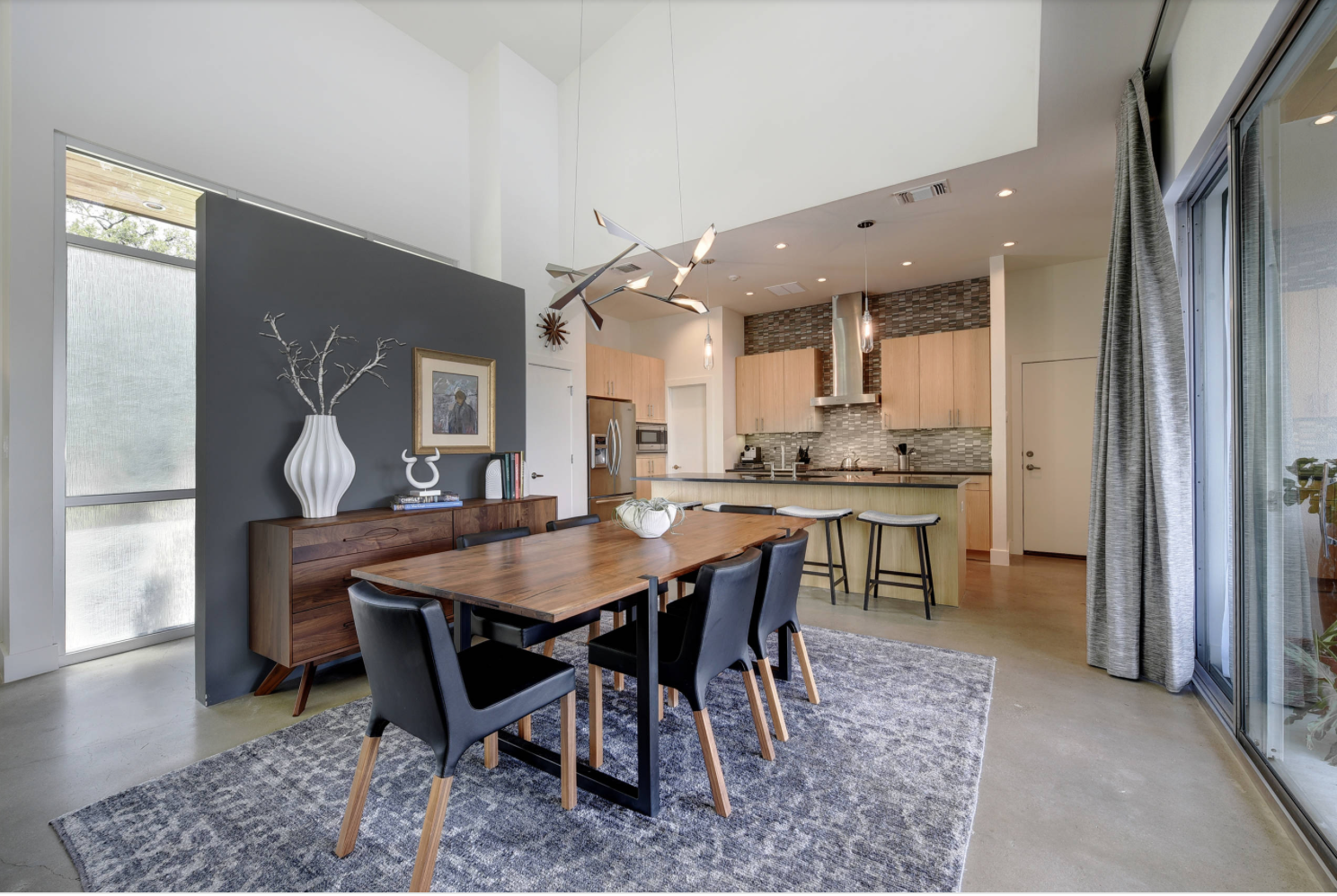 Dining Room Accent Wall Ideas and Inspiration