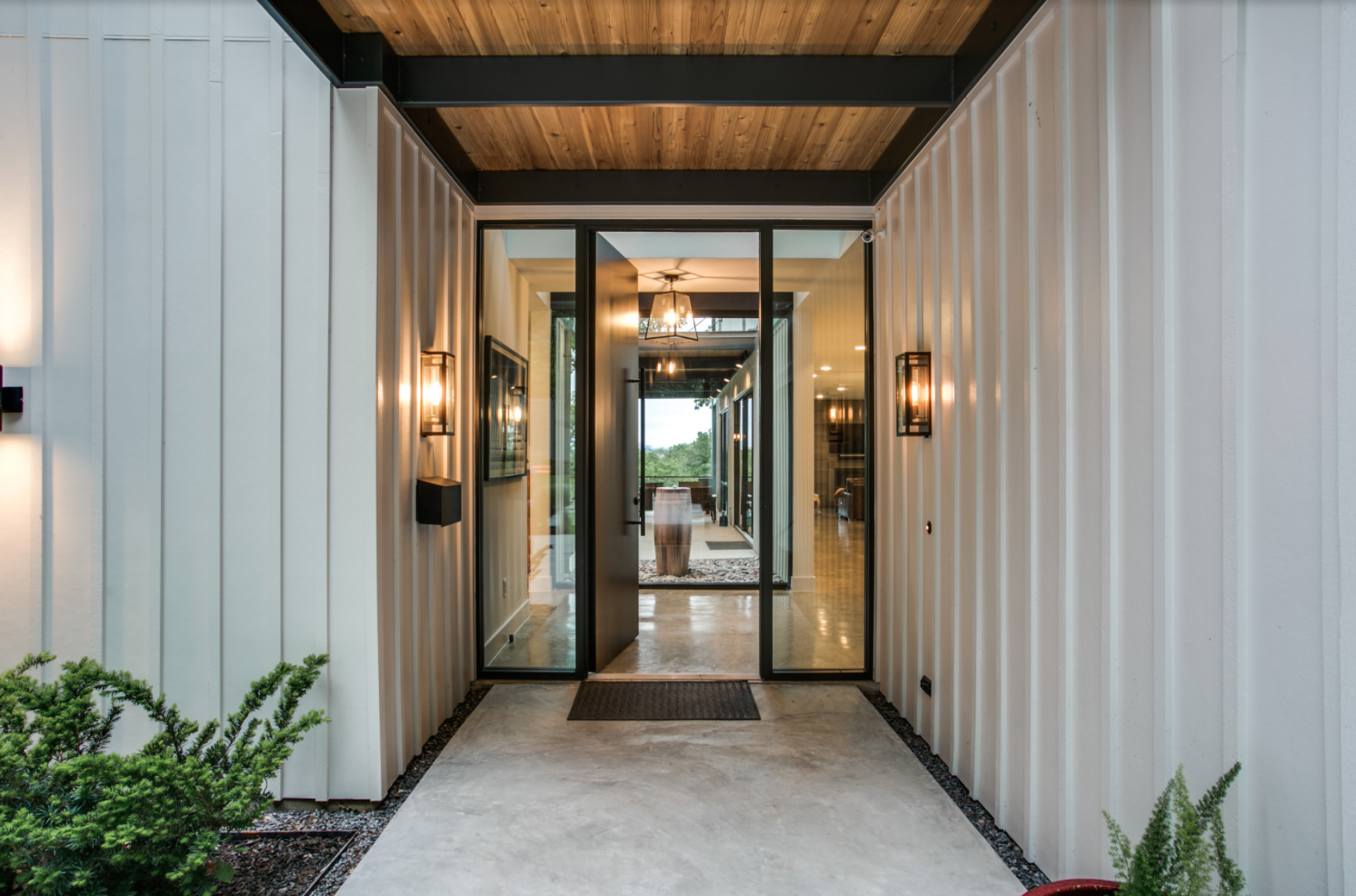 11 Stunning Board and Batten Entryway Designs