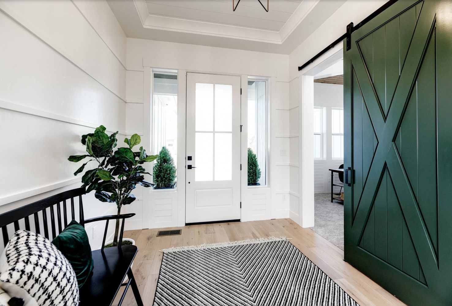 11 Stunning Board and Batten Entryway Designs